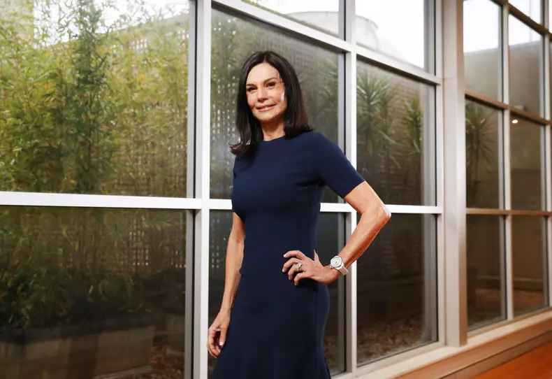 carolyn-hartz-world-s-hottest-grandmother-carolyn-hartz-photo-shoot-sydney-australia-07-june-2017-x8-hqcelebcorner_1-1