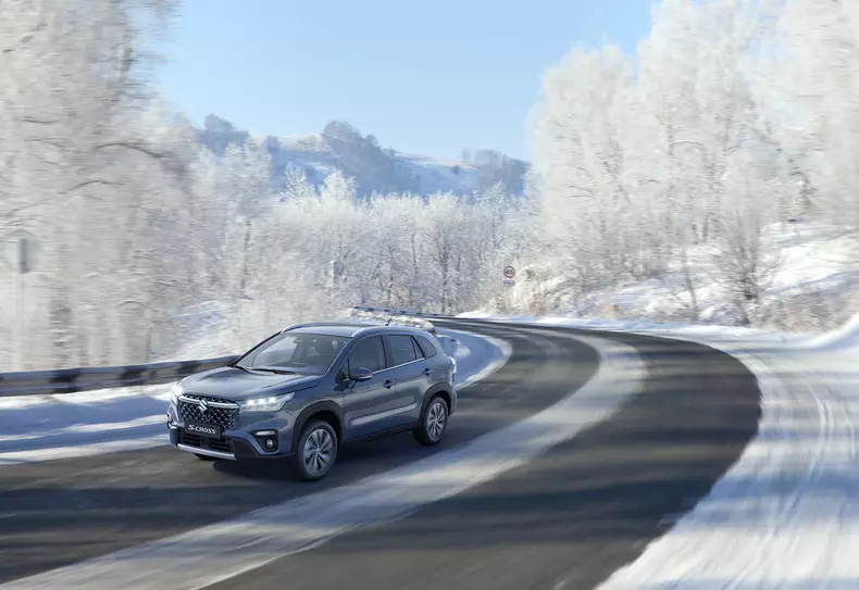 08_S-CROSS_exterior_low