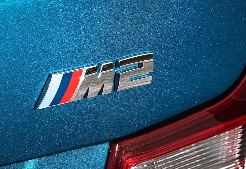 BMW M2 sigla