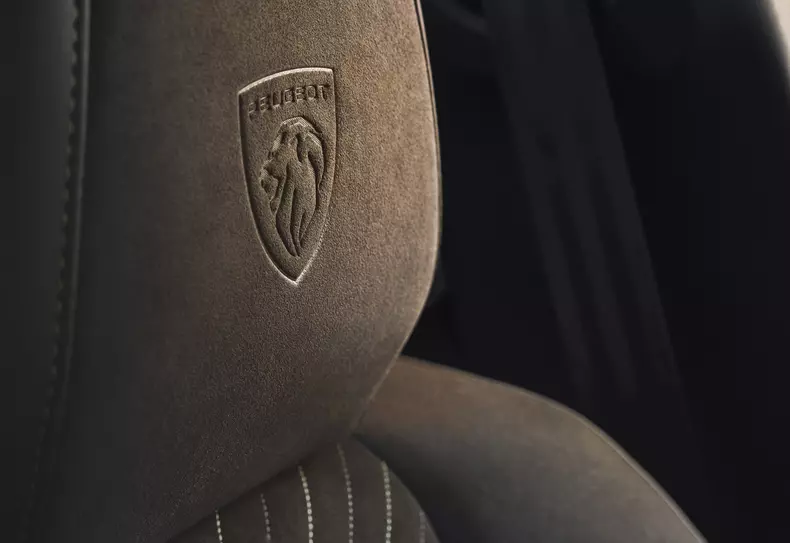 Copyright Greg Jongerlynck @ ContinentalProductions