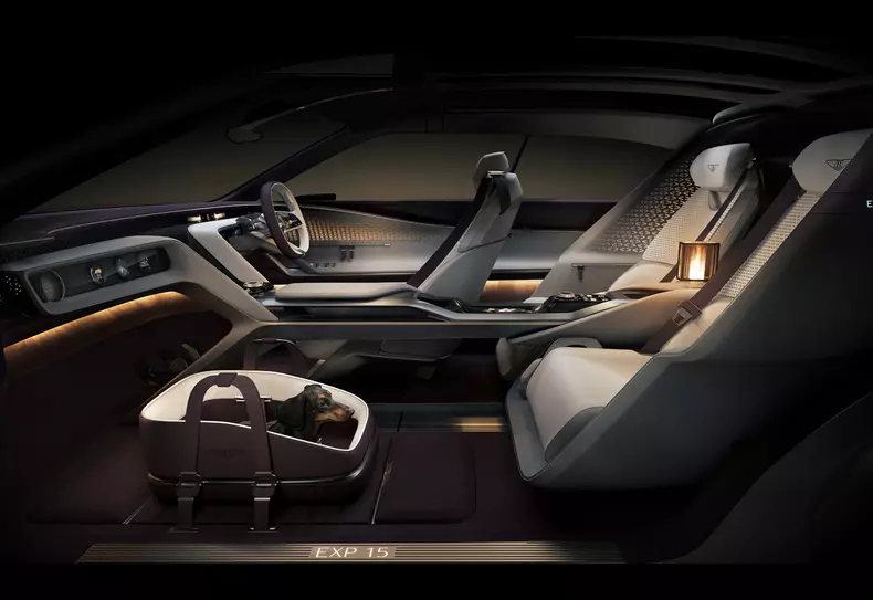 24 – EXP 15 Interior