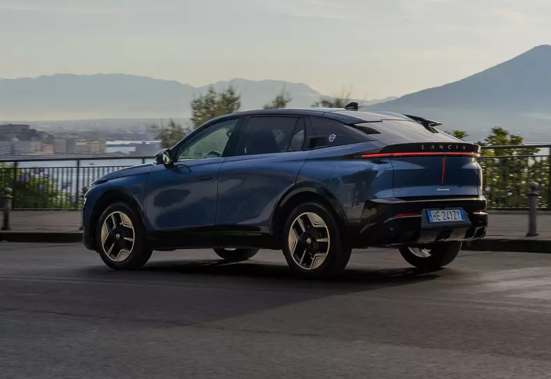 Lancia-Gamma-2027-HD-d4913e501c79b67b2c01406b0df0d11b1d865adb3
