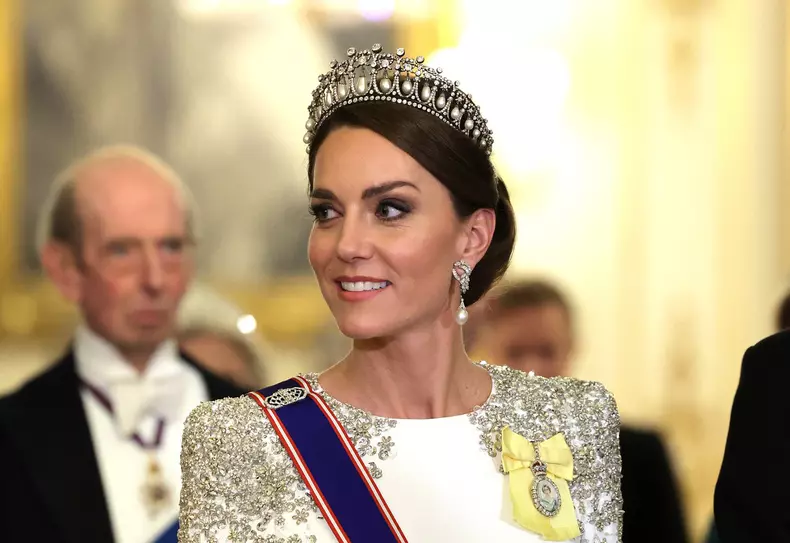 Kate Middleton, apariție ravisantă la primul banchet de stat organizat de Regele Charles. Ce bijuterii a purtat