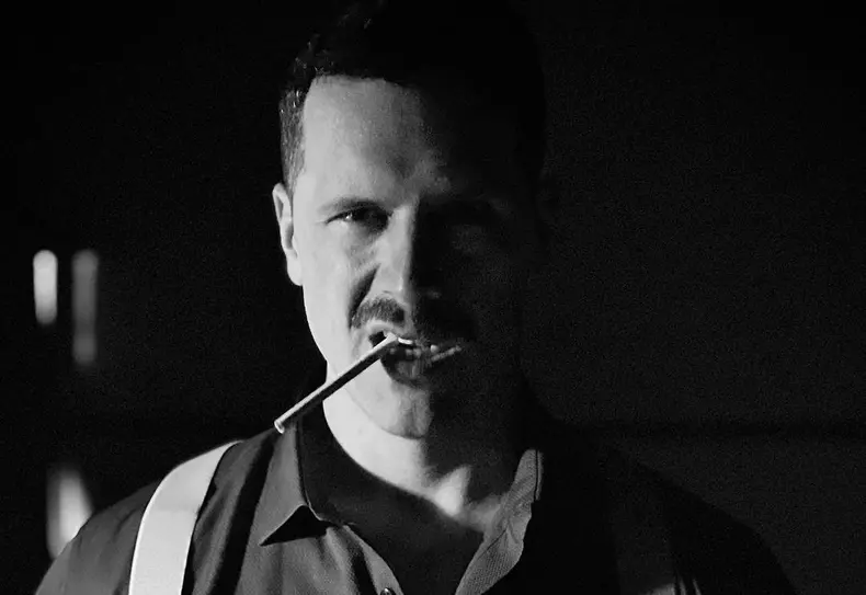 Adrian Nartea, detalii inedite despre debutul său în teatru. Cum e viața după „Vlad” (10)