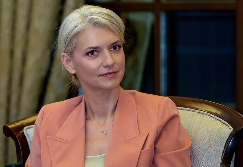 alina-gorghiu-7