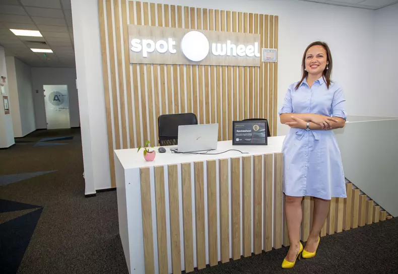 Interviu Spotawheel cu Veronica Negru si Roxana Ciuhulescu 016