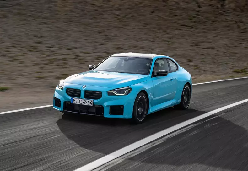 BMW-M2_with_M_xDrive-2027-HD-b5df7a2b1c4cc6c948dcfc5e1e89429c44dc82adc