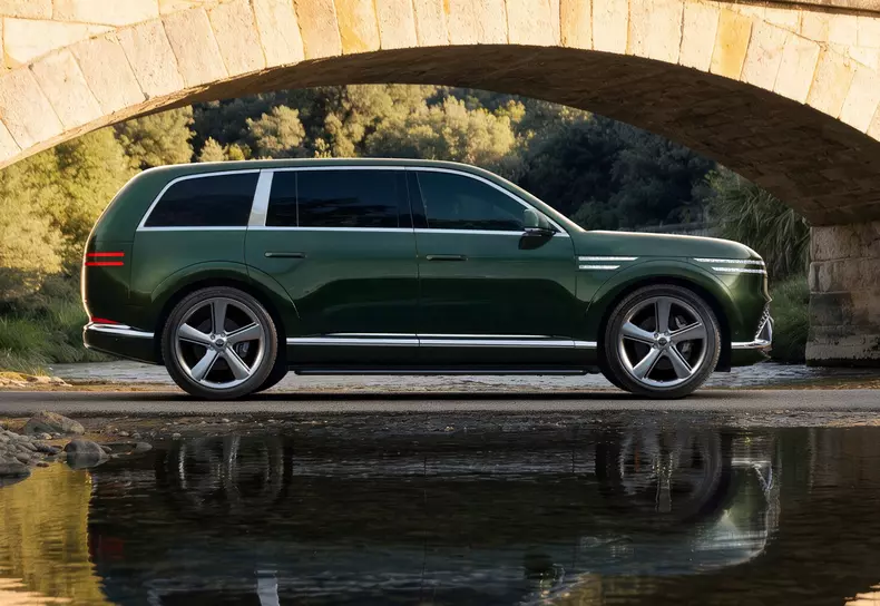 260820_anewiconrsquosarrivalgenesisunveilsgv90flagshipsuv_8