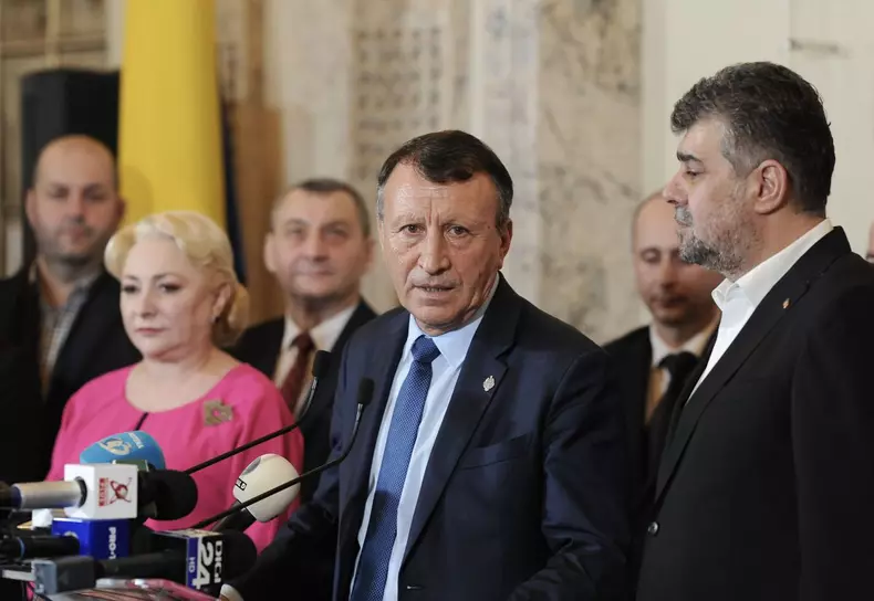 Viorica Dăncilă, primele declarații după demisie Citeşte întreaga ştire: Viorica Dăncilă, primele declarații după demisie: ”Am înțeles, se vrea o resetare, dar eu voi rămâne în echipă”