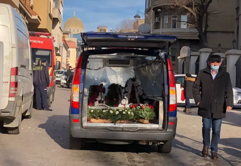 mihaela-galani-inmormantare-3