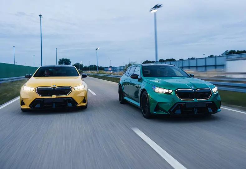 P90577568_highRes_the-new-bmw-m5-touri