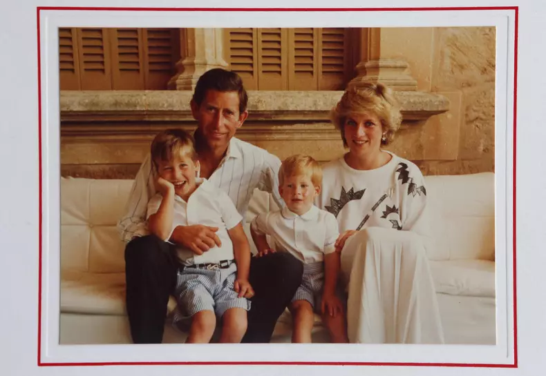 Cum reușea prințesa Diana să îi facă pe cei doi copii ai săi să râdă în timpul ședințelor foto