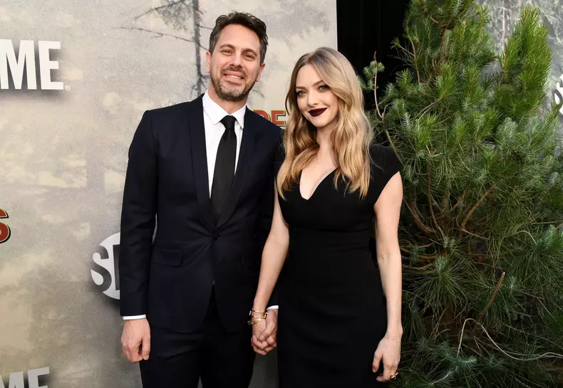 Amanda Seyfried și Thomas Sadoski