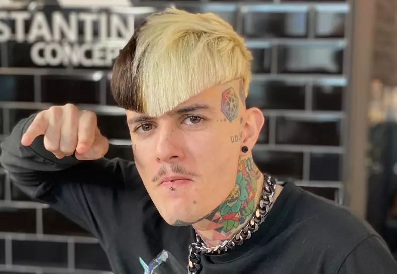 Cine-este-Zanni-Survivor-1