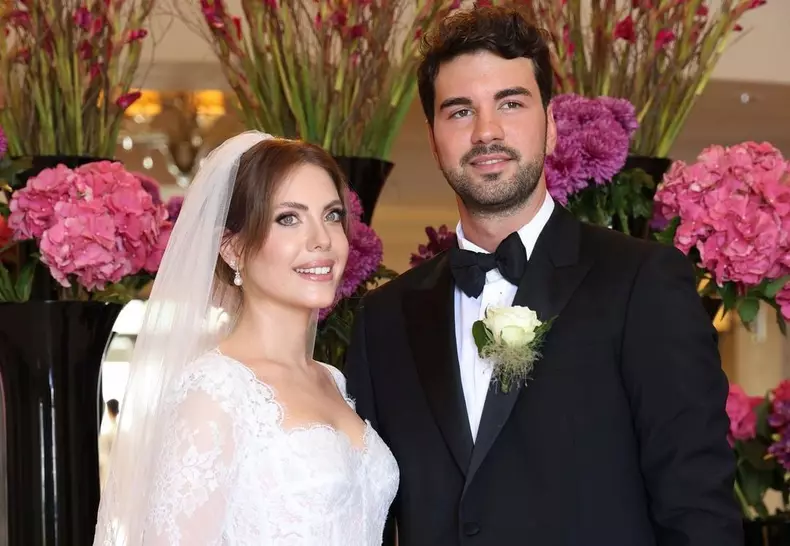 Eda Ece din „Prețul fericirii” s-a măritat! Cum a arătat în rochie de miresă