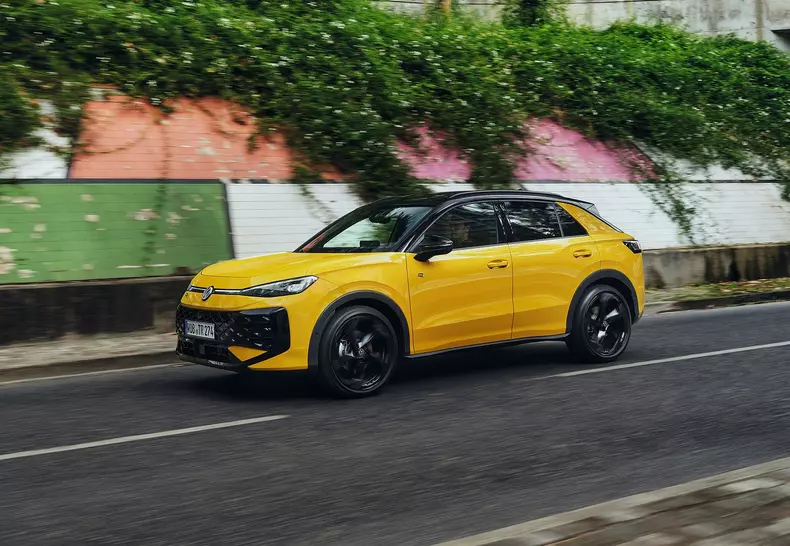 Volkswagen-T-Roc-2026-HD-a904941c1c093079fb44476690b4a19d99875ef64