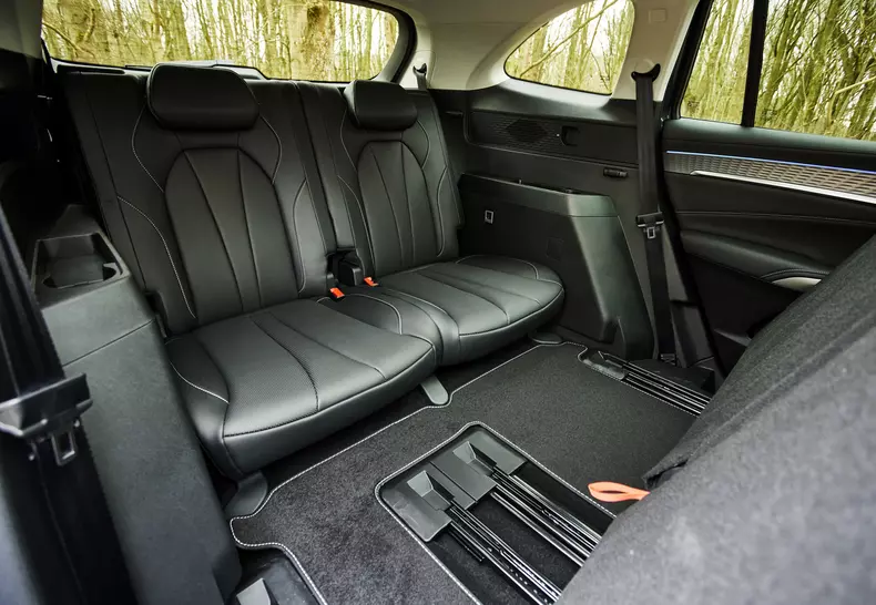 110326_MGS9_Camden_Grey_144