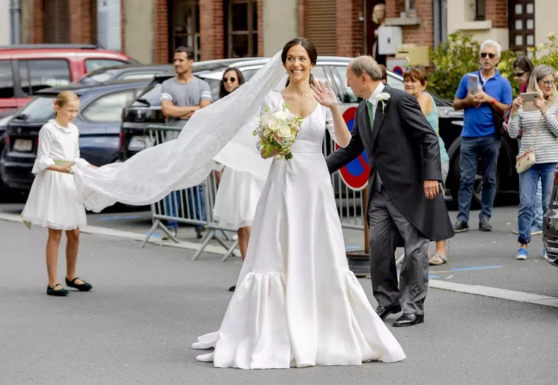 Mariage du comte Charles-Henri d'Udekem-d'Acoz et Caroline Philipe à l'église Saint-Michel de Pont-l'Évêque