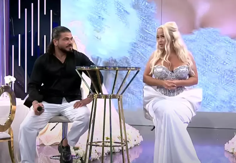 anda-adam-a-treia-rochie-3