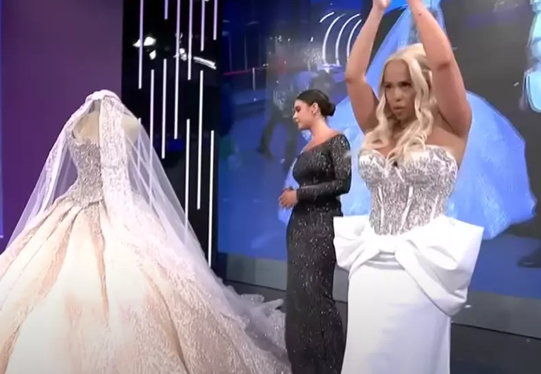 anda-adam-a-treia-rochie-4