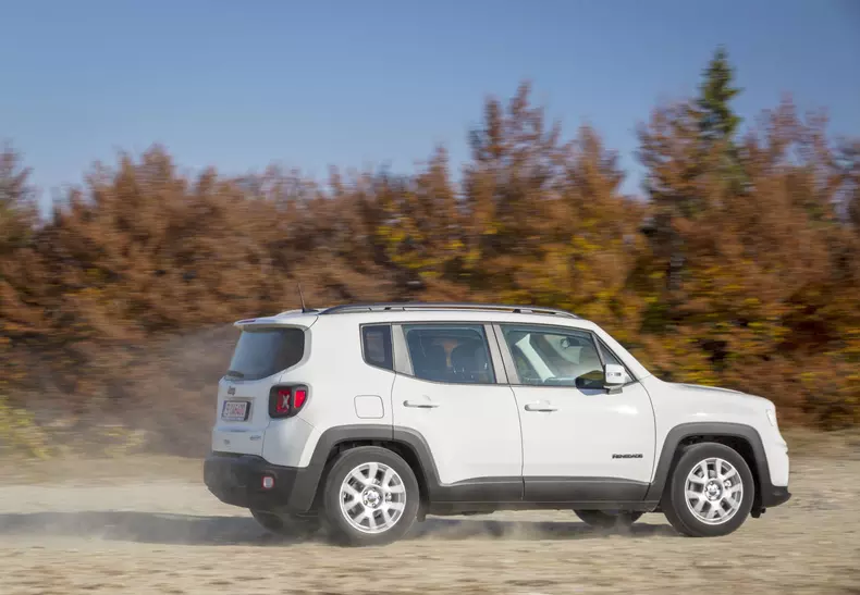 Jeep Renegade 017