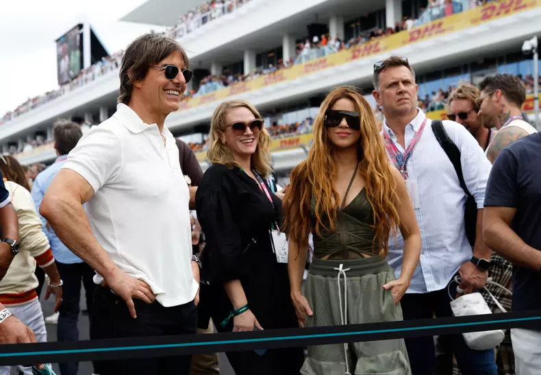 Tom Cruise, reacție neașteptată. Ce le-a spus prietenilor, după ce a aflat că Shakira a fost cucerită de Lewis Hamilton