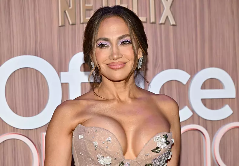 NY Premiere of "Office Romance"