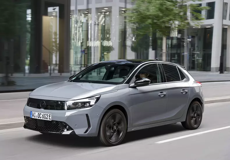 OpelCEOFlorianHuettlAnnouncesMilestonesin2024_523031