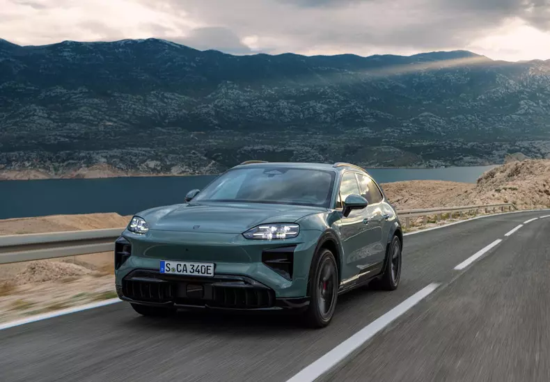 web_327520_1920x1359