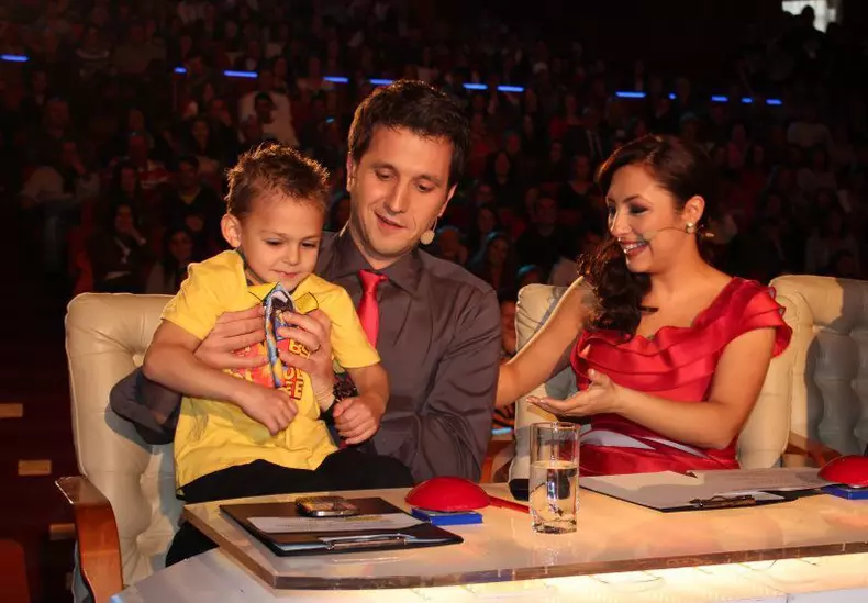 cum-arata-zmicul-hercule-la-17-ani-in-copilarie-giuliano-stroe-a-uimit-o-tara-intreaga-cu-forta-sa_2_1_size24