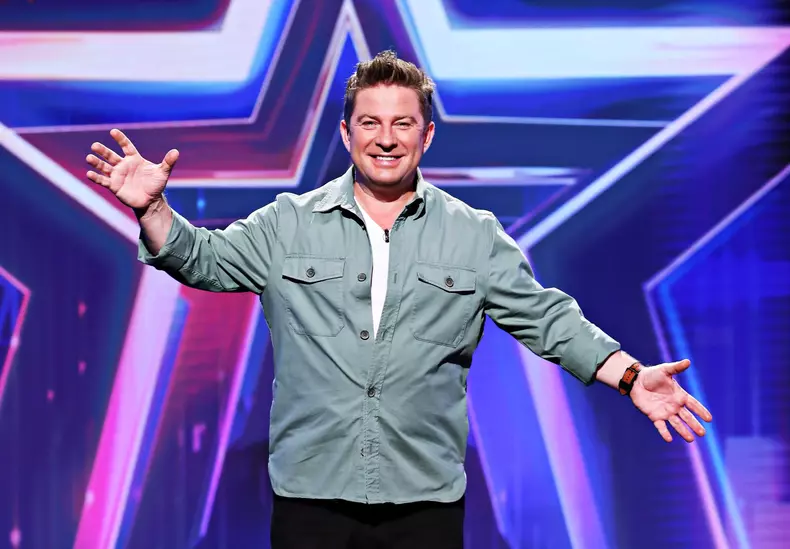 top-5-lucruri-nestiute-despre-pavel-bartos.-ce-facea-inainte-sa-devina-celebru-scaled-2