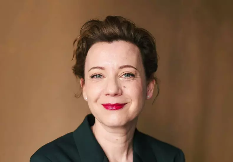 mirela-oprisor-tnb