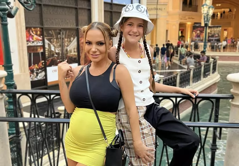 andreea antonescu si sienna fiica