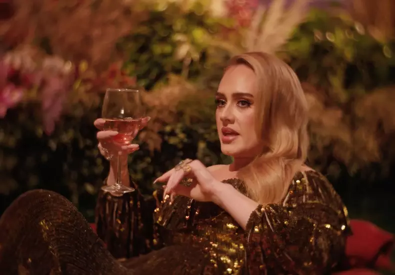 Cum se pronunță, de fapt, numele lui Adele