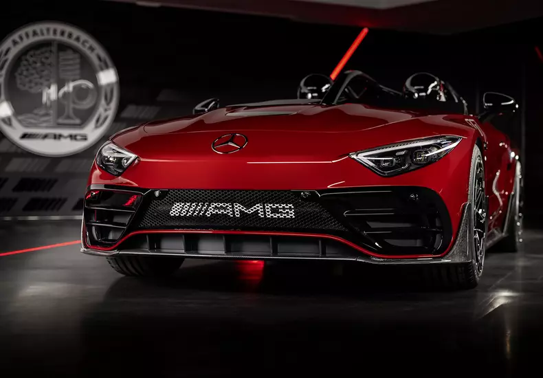 Concept Mercedes-AMG PureSpeed: Expressives Konzeptfahrzeug gibt Ausblick  auf erstes Modell der Mythos-Serie

Concept Mercedes-AMG PureSpeed – expressive concept car gives a look at the first model in the Mythos series