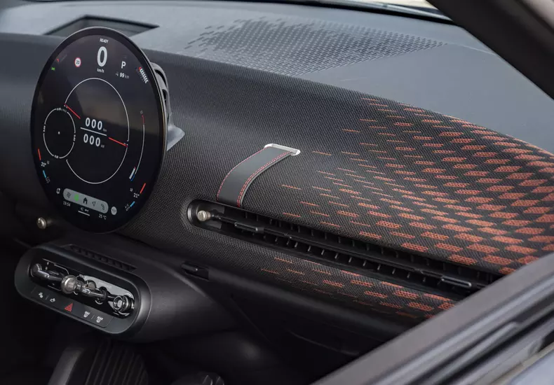 P90571697_highRes_the-mini-john-cooper