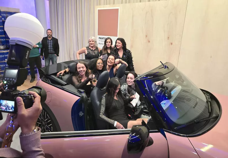 P90583304_highRes_the-all-new-mini-con