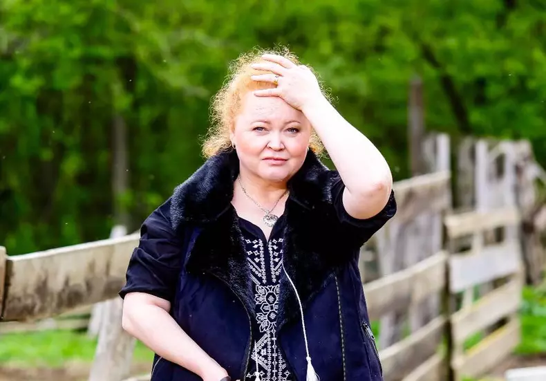 cum-l-a-cunoscut-narcisa-suciu-pe-sotul-ei-3-1