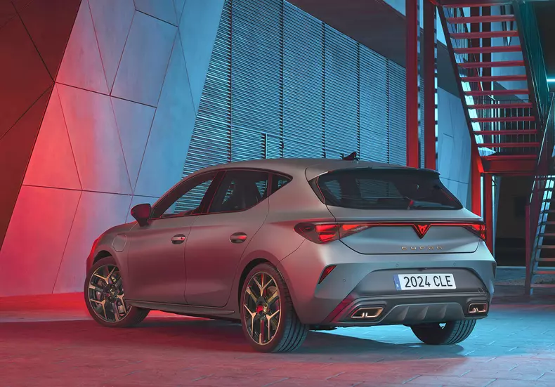 CUPRA_Leon_02