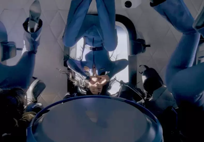 Echipajul feminin Blue Origin (5)