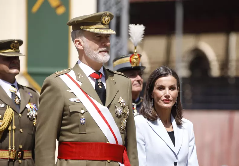 Le roi Felipe VI d'Espagne célèbre le 40ème anniversaire de son investiture militaire à l'Academie militaire de Zaragoza