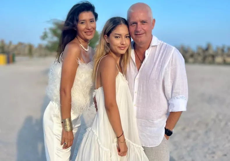 872a640c08415ce962f148d55f2213f0_XL