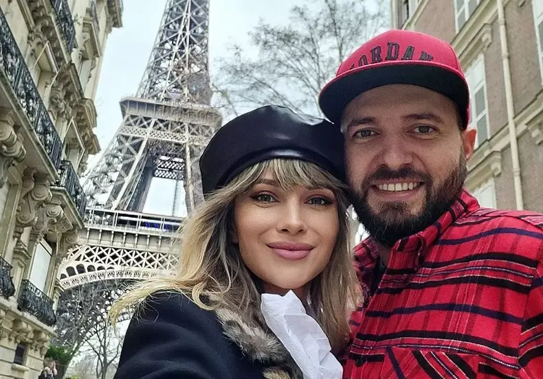 Lora și iubitul ei, Ionuț Ghenu, au amânat din nou nunta. Care este motivul (2)