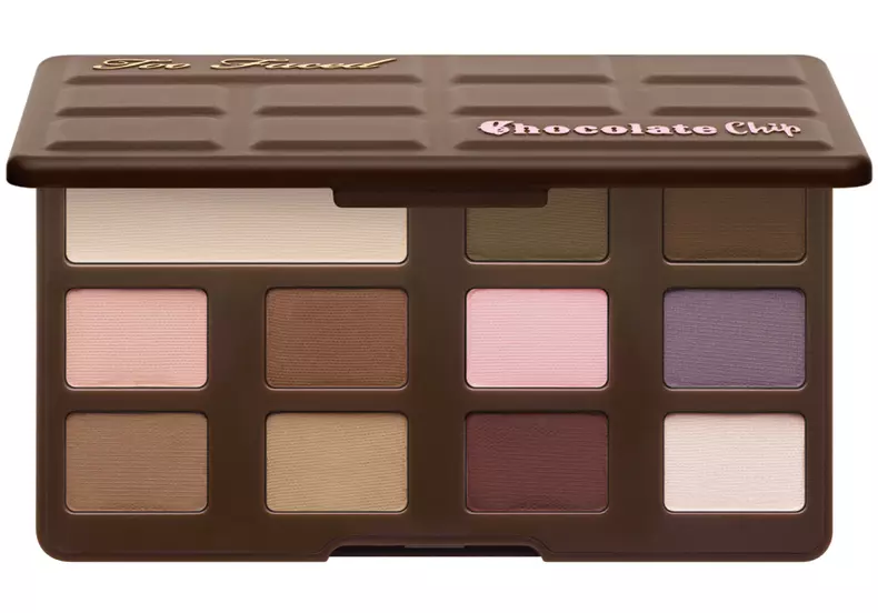 Paletă de farduri, Too Faced, Matte Chocolate Chip, 120 lei, disponibilă Sephora