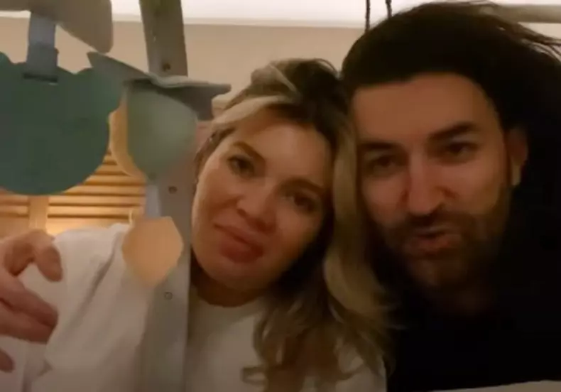 gina-pistol-smiley-090321-0