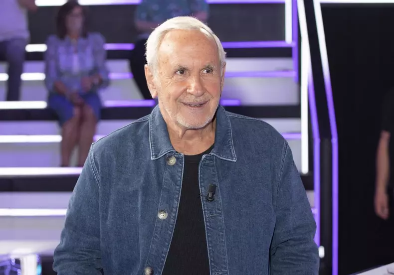 Premičre émission de la saison TPMP pour Cyril Hanouna et son équipe de chroniqueurs, avec beaucoup de nouveautés ainsi que la présence de Gérard Depardieu ŕ Paris