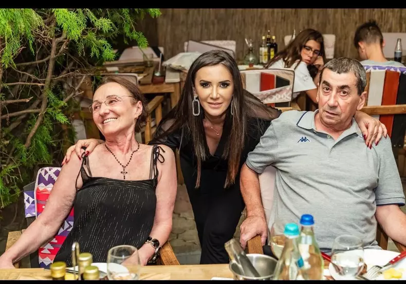 Mara Bănică și familia
