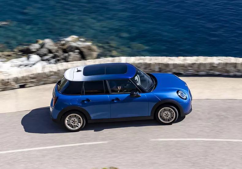 P90559968_highRes_mini-cooper-s-5-door