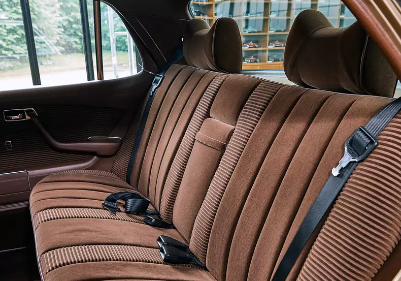 Mercedes-Benz 450 SEL 6.9: „Das beste Automobil“ seiner Zeit feiert 50. Geburtstag

Mercedes-Benz 450 SEL 6.9: “The best car” of its time turns 50