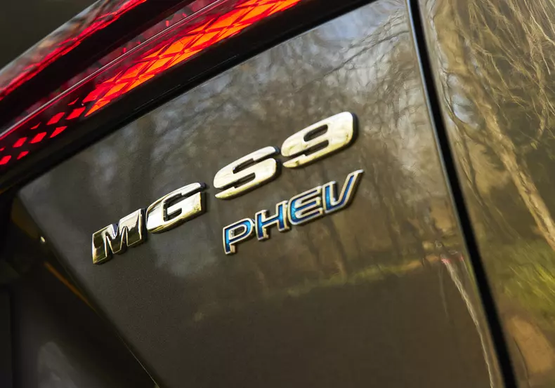 110326_MGS9_Camden_Grey_123